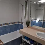 Σπίτι διακοπών Oasis Waves House *