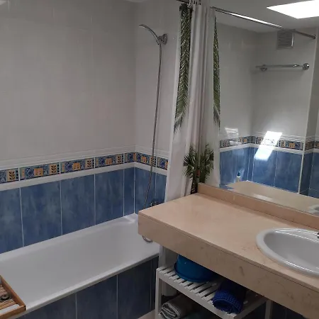 度假居 Oasis Waves House *